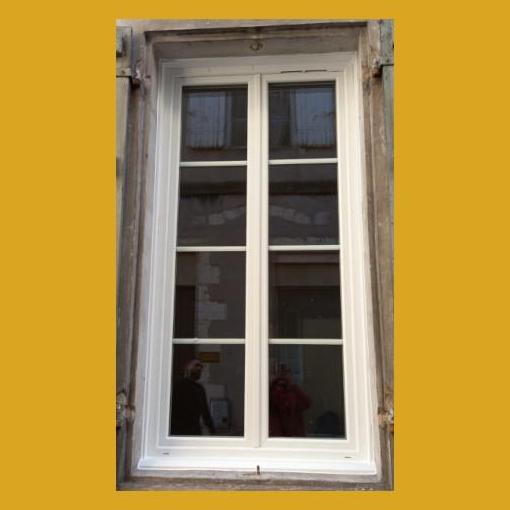 Pose menuiserie aluminium sur mesure -  fenêtre avec petit bois  - autour de moi