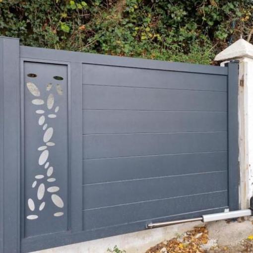 Portail battant antracite aluminium motorisation somfy